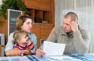 serious upset parents discussing parental guardianship before divorce